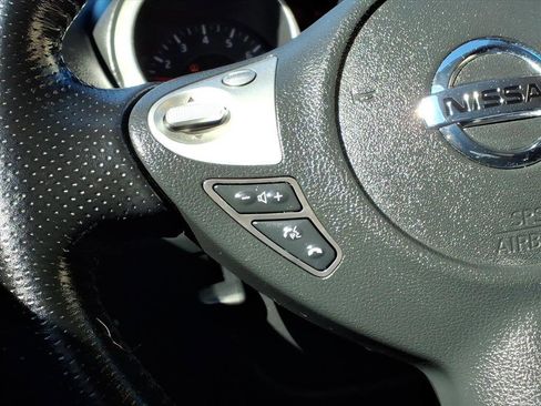 Used 2011 Nissan Juke SV image 23