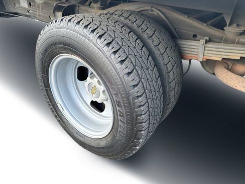 Used 2014 Chevrolet Express 3500 w/ Chrome Appearance Package image 9