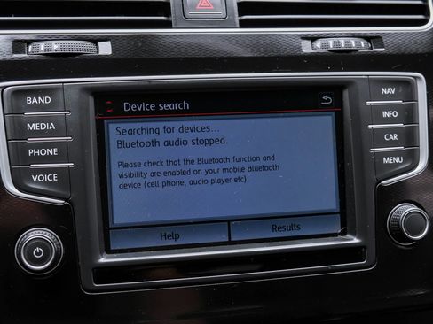 Used 2017 Volkswagen GTI SE image 31