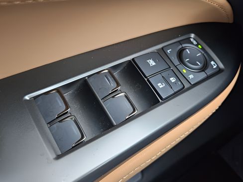 Used 2026 Lexus NX 350 AWD w/ Accessory Package (2T) image 11