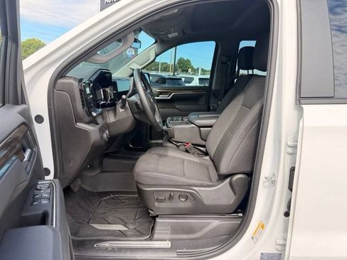 Used 2025 Chevrolet Silverado 1500 LT w/ Convenience Package II AWD/4WD image 22