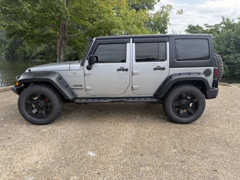 Used 2017 Jeep Wrangler Unlimited Sport w/ Quick Order Package 24S AWD/4WD image 6