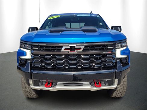 Used 2023 Chevrolet Silverado 1500 ZR2 w/ Technology Package image 2