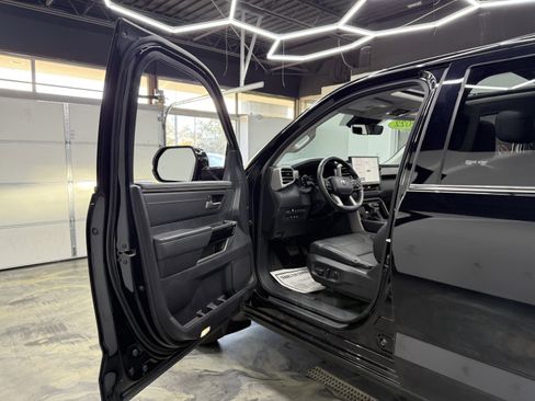 Used 2022 Toyota Tundra Limited image 10