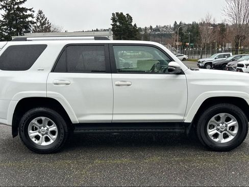 Certified 2024 Toyota 4Runner SR5 Premium w/ Moonroof Package image 4