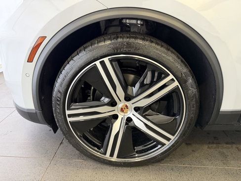 New 2026 Porsche Macan 4 Electric AWD/4WD image 10
