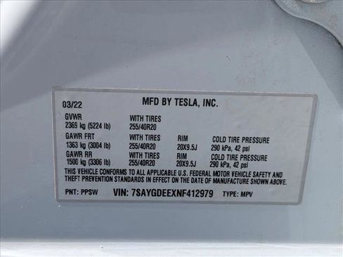 Used 2022 Tesla Model Y Long Range AWD/4WD image 25