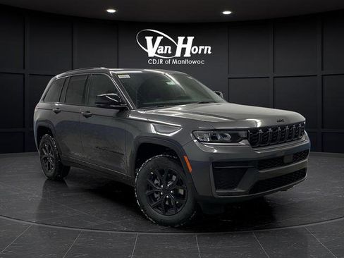 New 2026 Jeep Grand Cherokee Altitude AWD/4WD image 1