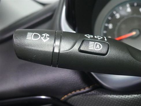 Used 2021 Chevrolet Traverse Premier image 36