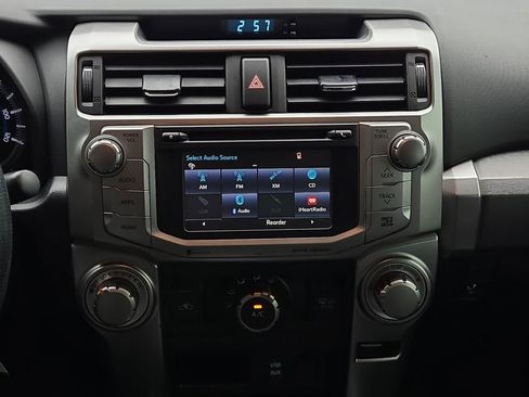 Used 2018 Toyota 4Runner SR5 Premium image 11