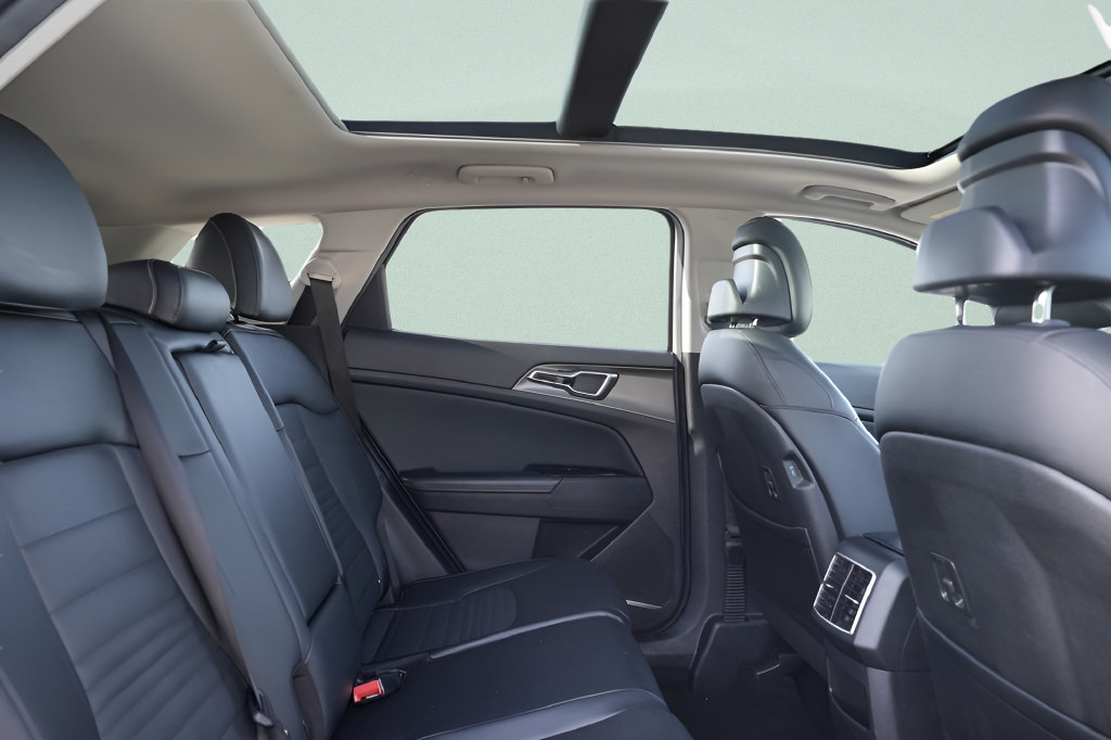 Used 2023 Kia Sportage SX FWD image 16