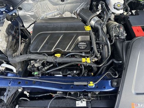 Used 2024 Chevrolet Trax LT w/ Driver Confidence Package FWD image 28