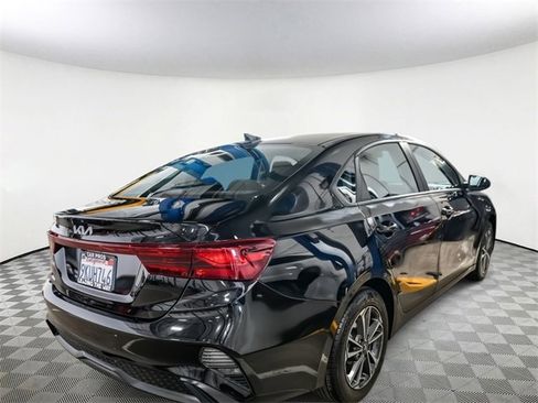 Certified 2024 Kia Forte LXS image 8