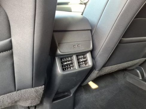 Used 2026 Chevrolet Equinox LT w/ Convenience Package II AWD/4WD image 18