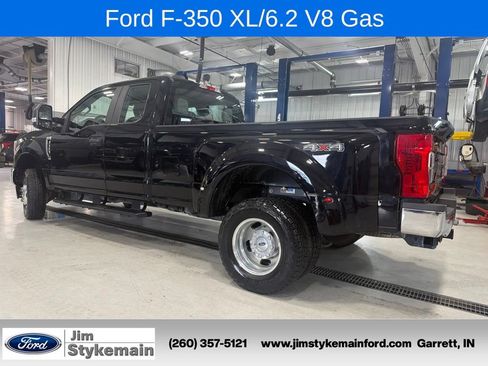 Used 2022 Ford F350 XL w/ Power Equipment Group AWD/4WD image 3