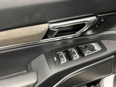 Used 2022 Kia Telluride SX w/ SX Prestige Package image 11