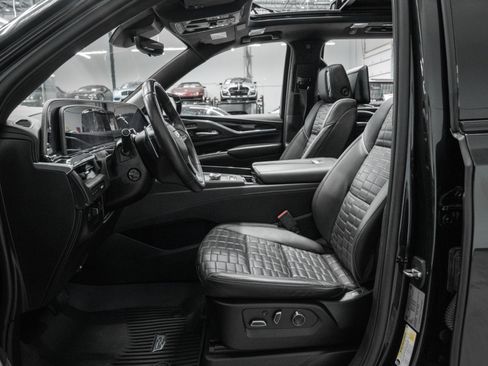 Used 2024 Cadillac Escalade ESV V w/ LPO, Floor Liner Package AWD/4WD image 25