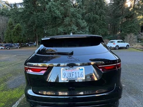 Used 2024 Jaguar F-PACE R-Dynamic S image 4