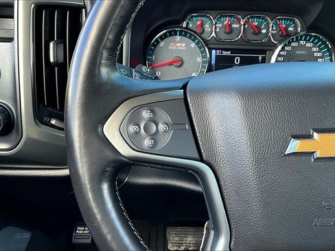 Used 2018 Chevrolet Silverado 1500 LT w/ Texas Edition image 17