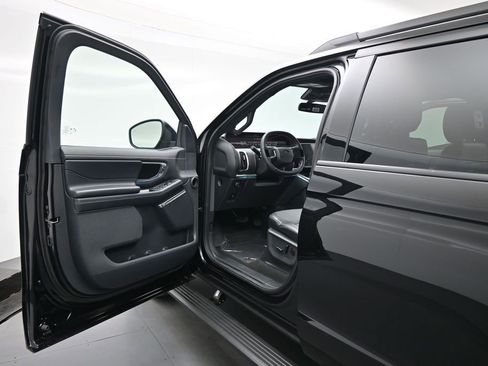 New 2026 Ford Expedition Platinum AWD/4WD image 8