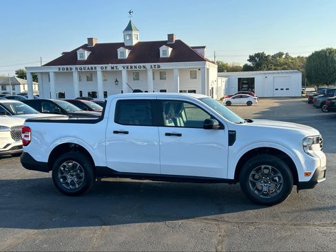 New 2025 Ford Maverick XLT w/ XLT Luxury Package image 4
