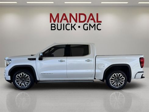 Used 2025 GMC Sierra 1500 Denali Ultimate image 9