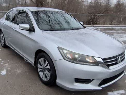Used 2015 Honda Accord LX image 2