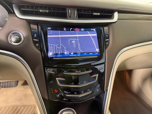 Used 2014 Cadillac XTS Premium FWD image 17