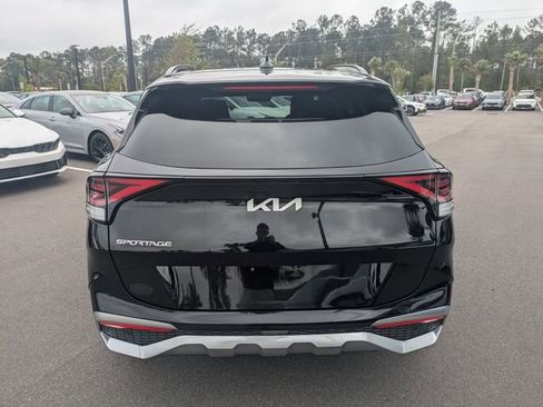 Used 2023 Kia Sportage SX image 4