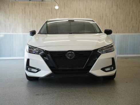 Used 2023 Nissan Sentra SR image 2