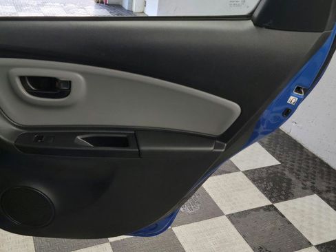 Used 2016 Toyota Yaris L FWD image 18