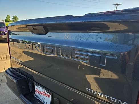 Used 2021 Chevrolet Silverado 1500 Custom AWD/4WD image 23