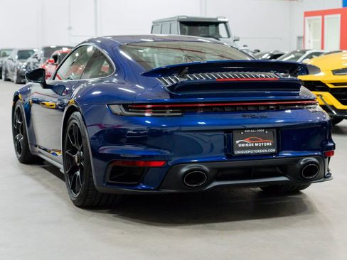 Used 2022 Porsche 911 Turbo image 4
