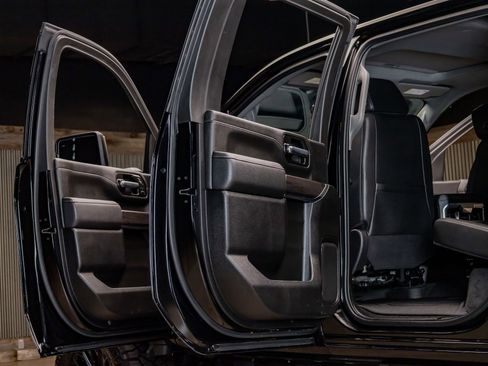 Used 2022 Chevrolet Silverado 2500 LTZ w/ LTZ Plus Package image 32