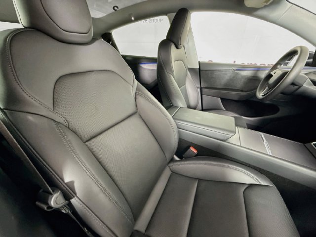 Used 2026 Tesla Model Y AWD image 28