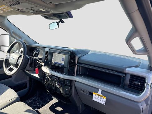 New 2026 Ford F250 XLT w/ FX4 Off-Road Package image 34