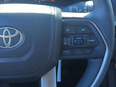 Certified 2025 Toyota 4Runner TRD Off-Road AWD/4WD image 20