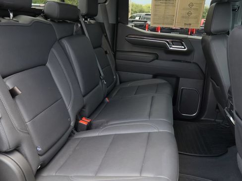 Certified 2023 Chevrolet Silverado 1500 LTZ w/ LTZ Premium Package AWD/4WD image 29