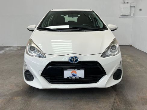 Used 2016 Toyota Prius C Two FWD image 2
