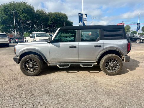 Used 2023 Ford Bronco 4-Door AWD/4WD image 4
