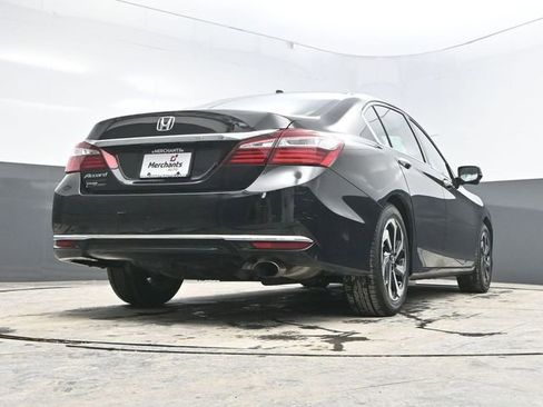 Used 2017 Honda Accord EX-L image 31