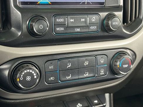 Used 2018 Chevrolet Colorado LT w/ LT Convenience Package RWD image 28