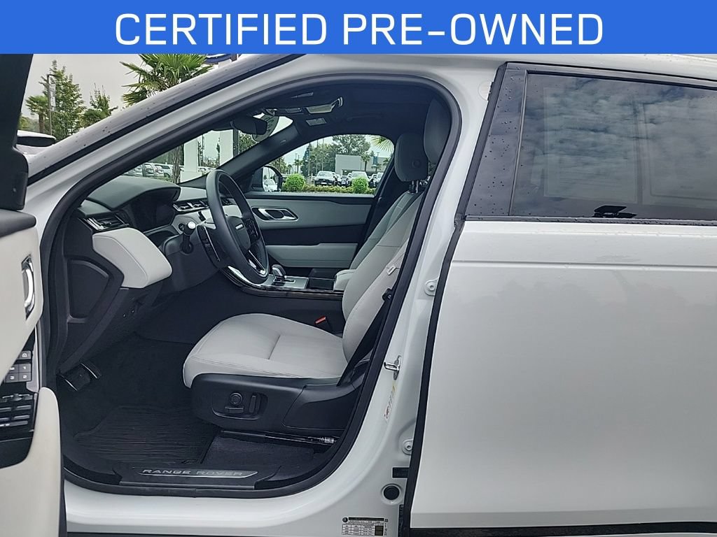 Certified 2026 Land Rover Range Rover Velar Dynamic SE AWD/4WD image 8