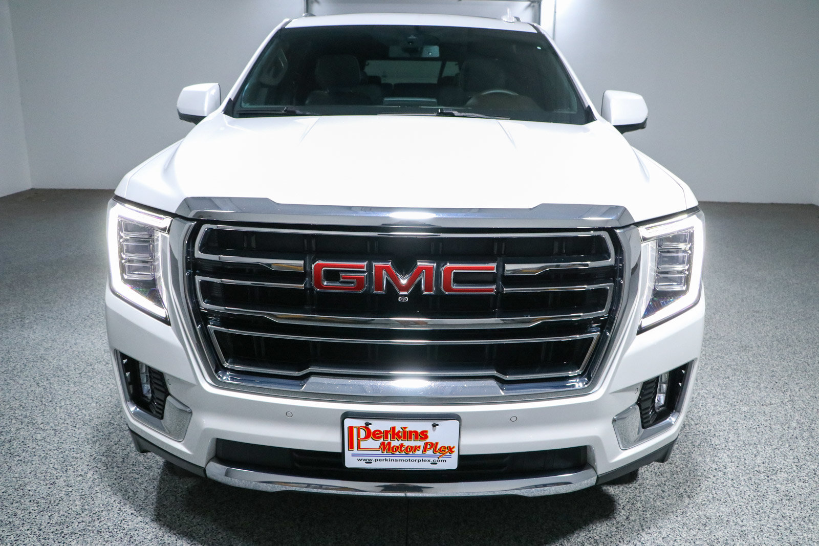 Used 2022 GMC Yukon XL SLT w/ SLT Premium Package RWD image 4