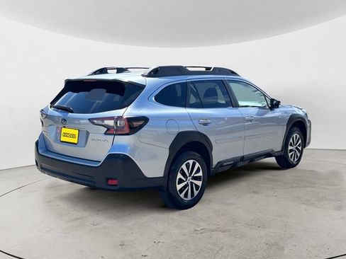 Certified 2025 Subaru Outback Premium AWD/4WD image 5