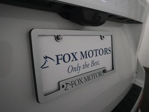 Used 2020 Ford Explorer Platinum w/ Premium Technology Package AWD/4WD image 38