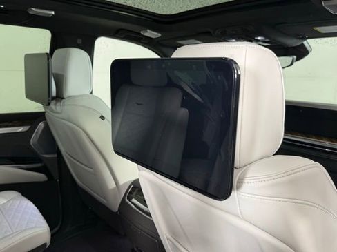 New 2026 Cadillac Escalade Platinum Sport w/ LPO, ONYX Package AWD/4WD image 33