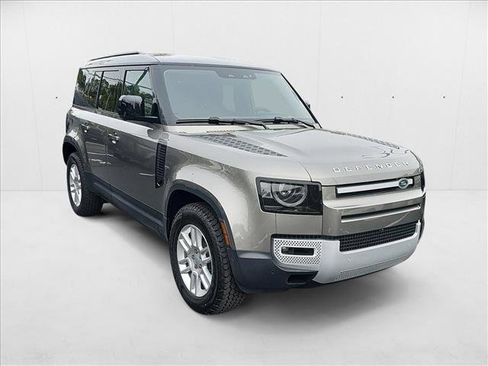 Used 2025 Land Rover Defender 110 S AWD/4WD image 3