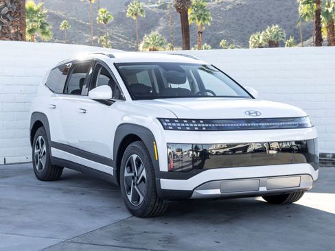 New 2026 Hyundai Ioniq 9 SE image 2