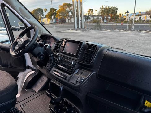 Used 2023 RAM ProMaster 2500 image 37